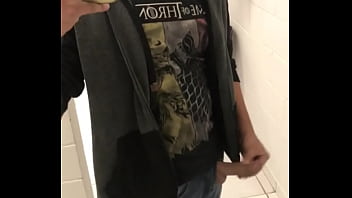 Preview 2 of Xxxvixdo - Gozando na Faculdade