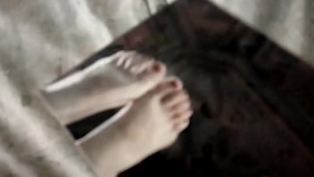 Preview 2 of First Time Girl Funking Big Cock - Leitinho foto dos pes
