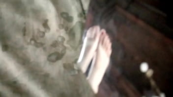 Preview 3 of First Time Girl Funking Big Cock - Leitinho foto dos pes
