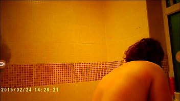 Preview 2 of Black Cubby Girl - Spionata la baie  4