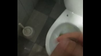 Preview 4 of Mansi Naek Sex - Despertando mi polla en ba&ntilde_o