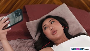 Preview 1 of Jav Uncenssored Handjob Hd - You want some help with your squirting?