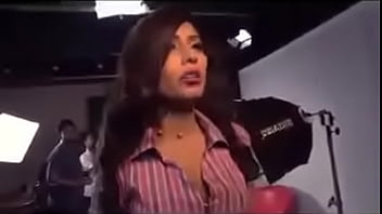 Preview 2 of Porno Video Gre Neda Ukraden - নাইলা নাঈম দুধে হাত দিলো