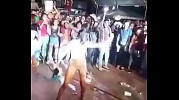 Preview 1 of Xxx Hd 143 Repe - b. desnuda frente a toda la gente (baile)