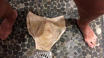 Preview 2 of Xxxn Videos Young Woman - morning piss