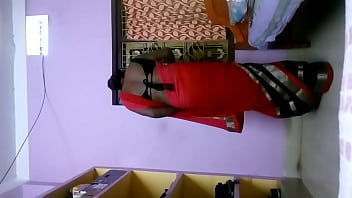 Preview 4 of Rajasthani Aunty Six Video - Deepika bhabhi in red hot saree shaking ass in her home