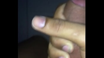 Preview 2 of Bf Low Quality - Novinho se masturbando gostoso