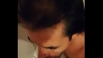 Preview 4 of Sexivedios Tichars - Recibiendo su deliciosa meada en mi boca