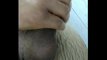 Preview 1 of Bokep Live Indo - Gozando gostoso no banho