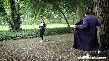 Preview 1 of Outdoor Japanese Facial - Creeper flashes young hot runner! She stop and fucks the old dude!
