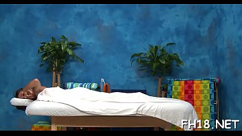 Preview 1 of Convenciendo A Mi Vecinita Cap3 - Sexy legal age teenager screwed hard by her massage therapist