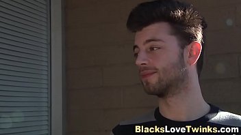Preview 1 of Pussy Move Mant - Hunk sucking bbc for cum