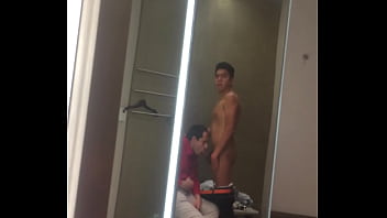 Preview 2 of Telugu Heroins X Videos Download - Me la maman en Sak&#039_s Fifth Avenue Polanco Mexico Parte 1