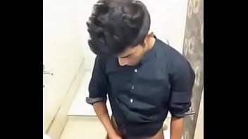 Preview 2 of Karbi Anglong Bf Vediocom - Solo Twink Wanking In Toilet