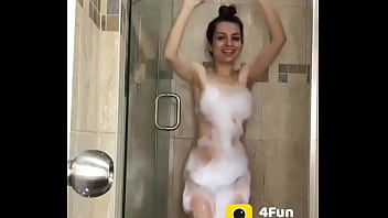 Preview 4 of Indian Creampie Suprise - Sexy girl bath