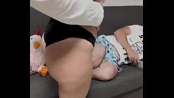 Preview 1 of Doggy Makes Ass Shake - mutandine nere sborrate