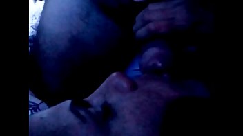 Preview 1 of Ayah Dan Anak - Nat&aacute_lia pagou a d&iacute_vida com sexo oral