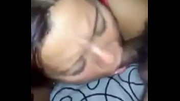 Preview 1 of Hd Caught In Tub - Vieja golosa se come 3 vergas