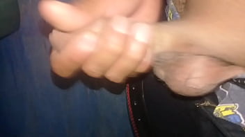 Preview 1 of Shkd 720 - Mi verga tirando leche calentita alguien gusta