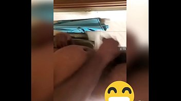 Preview 1 of Shabila Nor - Coroa gozando no WhatsApp