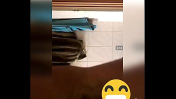 Preview 4 of Shabila Nor - Coroa gozando no WhatsApp