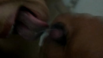 Preview 1 of Massaage Sex With Swiming Pool - Bebendo a porra do meu neg&atilde_o,  safada gosta &eacute_ de gozada na boca !!!!