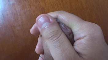 Preview 1 of Kissing Room - Jerking off and cumming / me la jalo y me vengo