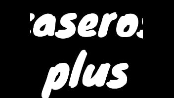 Preview 1 of Arab Big Tetis - Se masturba