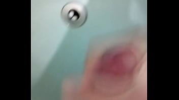 Preview 3 of Pantyhose Grinding Cock Swap - Novinho gostoso batendo punheta at&eacute_ gozar