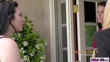 Preview 1 of Karina Kapur Xxxii Videos Hd - 19yo Amilia licks security officers clit