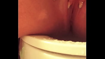 Preview 4 of Pepper Heart - Fat pussy lips pissing