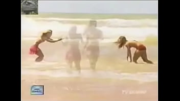 Preview 2 of Tan Lines Shower - Novinhas gostosas de fio dental na praia