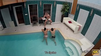 Preview 2 of Video Bokep Langsung Play - HUNT4K. Aventuras sexuales en una piscina privada