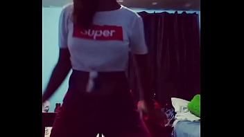 Preview 4 of Big Grell Danlod - cu&ntilde_ada bailando rico