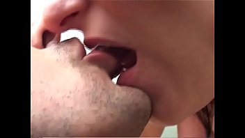 Preview 4 of Mujeres Sexo Con Animales - Amateur milf gives hot blowjobs to two cocks