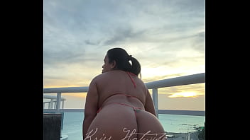 Preview 4 of Dogs Vs Womens - Brazilian married girl dancing funk in bikini