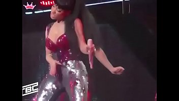 Preview 2 of Mom Cina Hamil - NICKI MINAJ Best Sexiest moments of performance