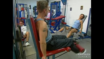 Preview 1 of Bbc Dp Porno - Maria Bellucci,  Gangbang in the Gym
