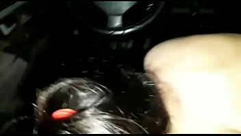 Preview 1 of Fff Lesbian - Chupandola en el auto