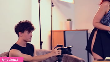 Preview 2 of Porno Aile - I invited a photographer to take pictures of my earrings and NAKED me.