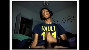 Preview 3 of Round Titty - Cumming on myself and face