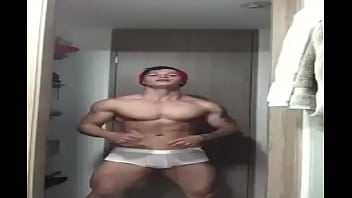 Preview 4 of Sanny Leoney 3xx - sexy muscular man