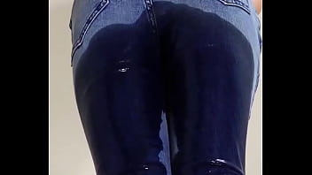 Preview 3 of Valo Sex Video - トイレの順番待ちしていたお姉さんが我慢できずおもらし