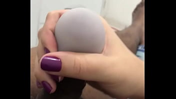 Preview 2 of Syndra - Esposa me punhetando com egg