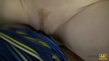 Preview 4 of Hot Milf Mom Phonix Marrie - HUNT4K. &iexcl_Entrenar&eacute_ a tu chica realmente duro!