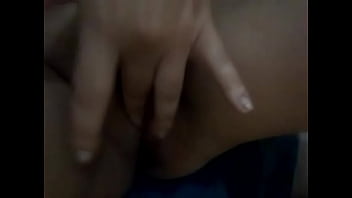 Preview 1 of Ketahuan Samar Pacarnya - VENEZOLANA SE GRABA MASTURBANDOSE