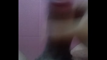 Preview 1 of India Wife Talking Sex - Novinho batendo punheta