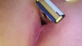 Preview 3 of Office Assistant Fuck Video - Fuxk myself with a handle of razor for the 1st time