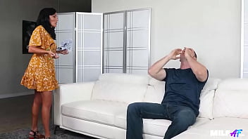Preview 1 of Jordi E Eli - Crazy HORNY 55 YO MILF Abi FUCKED