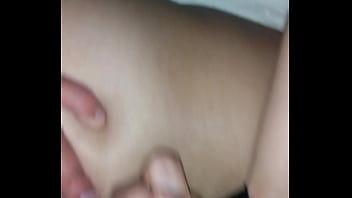 Preview 3 of Alat Sulit - Dandole por la zorrita y metiendo un dildo por el culo a mi mujer
